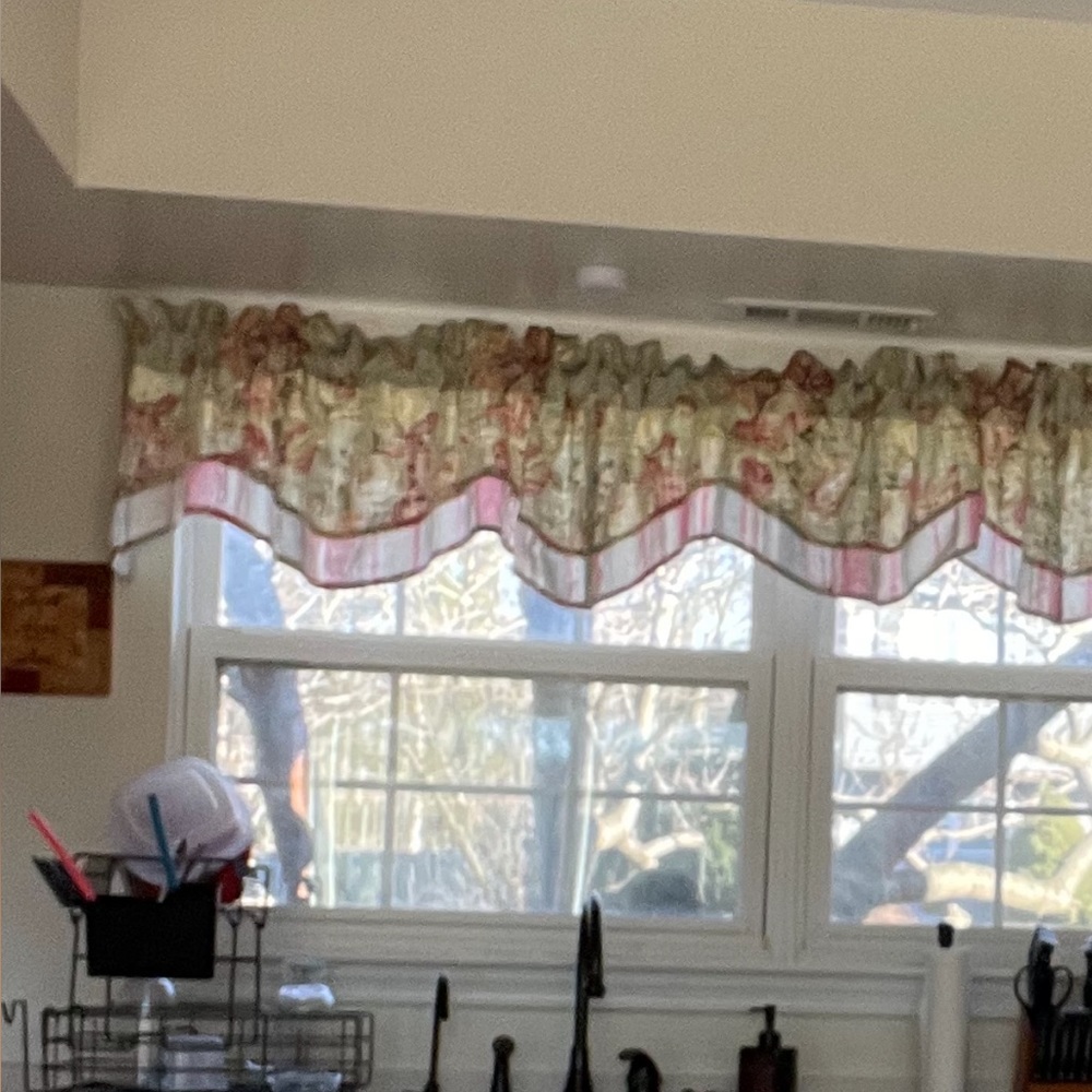 Waverly Flower Pattern Window Valances - Picture 4 of 4